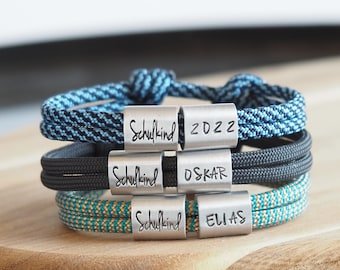 Schulkind 2023 Kinderarmband personalisiert mit Namen, Schultüte