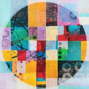 Título Variations withing a Cercle de 20 x 20 cm ó 9,7 x 9,7 pulgadas aproximadamente, de técnica mixta sobre cartón y finalizado con barniz