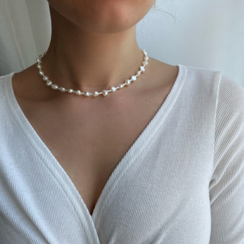 handmade freshwater pearl choker / freshwater pearl necklace image 1