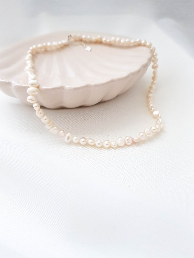 handmade freshwater pearl choker / freshwater pearl necklace image 9