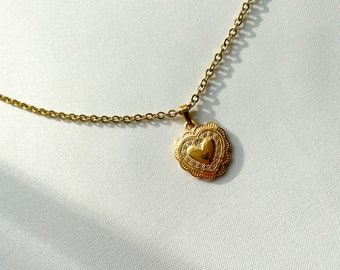 Heart necklace made of gold-plated stainless steel