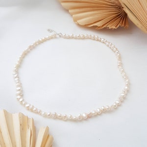 handmade freshwater pearl choker / freshwater pearl necklace image 2