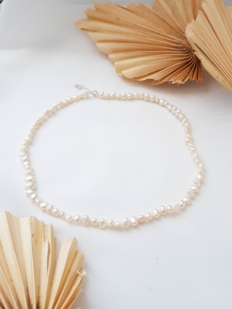 handmade freshwater pearl choker / freshwater pearl necklace image 2