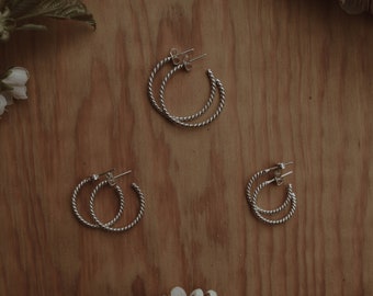 Twisted hoop earrings made of sterling silver · Hoop earrings made of cord wire with post · by Atelier Linnéa