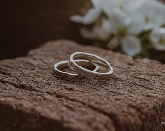 Delicate leaf ring in sterling silver · Original leaf design · Wide version · by Atelier Linnéa