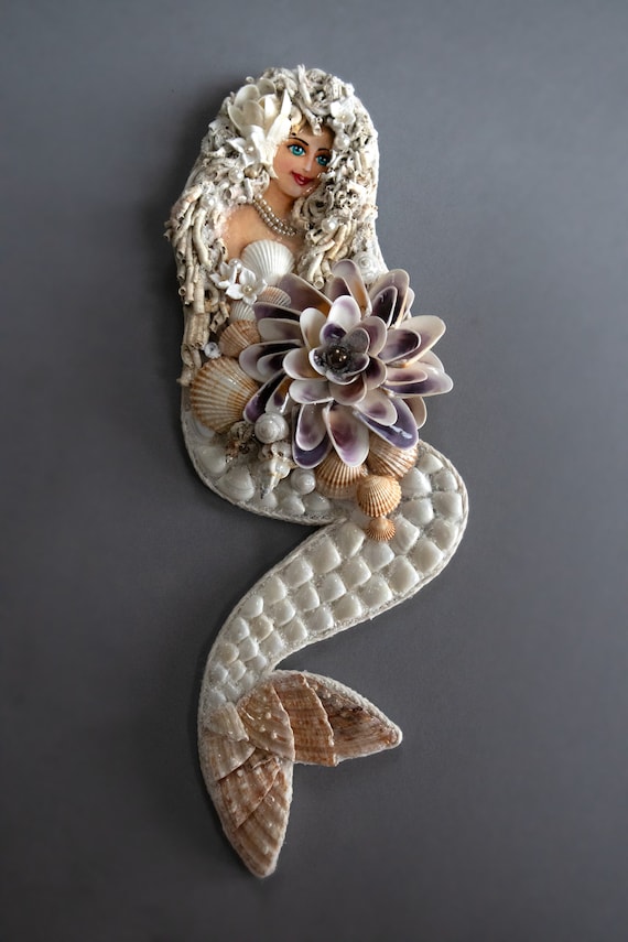 Sirena con conchas -  España