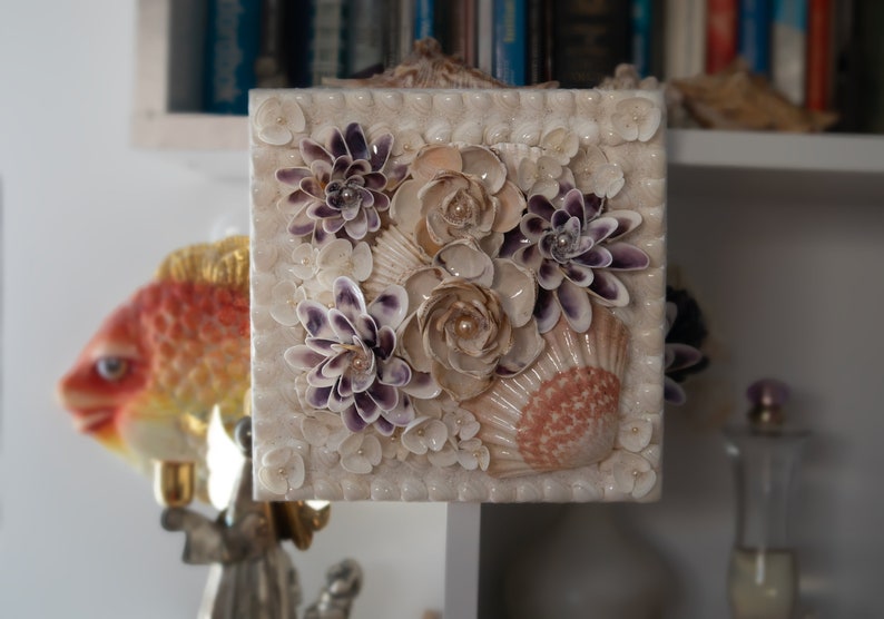 Décoration intérieure fait de coquillages Déco murale coquillages Fleurs de coquillages. Seashell bouquet. Shell Flowers. image 7