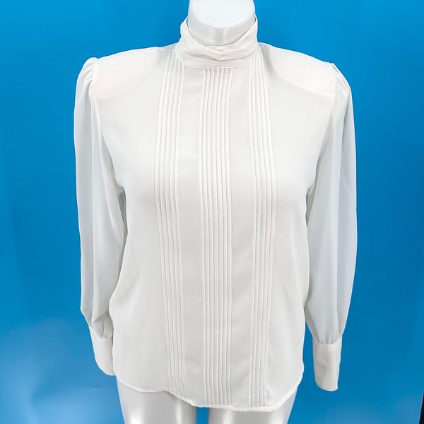 VINTAGE SHAPELY White Pleat Front Pearl Button Secretary Blouse Top - 12