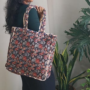 Sac fourre-tout matelassé réversible - Imprimé à la main