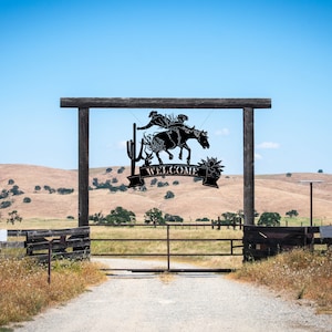 Welcome Cowboy Sign ~ Metal Porch Sign | Metal Gate Sign | Farm Entrance Sign | Metal Farmhouse | Western Door Hanger | Western Welcome Sign