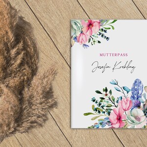 Housse de passeport de maternité personnalisée avec nom, fleurs aquarelles et compartiment supplémentaire pour les photos d'échographie en cadeau pour les futures mamans