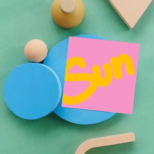 Postkarte „ Sun  “ | quadratisch | bunt | sommer | Sonne | Pastel | Urlaub | Retro | schick Grüße coole Postkarten| rosa