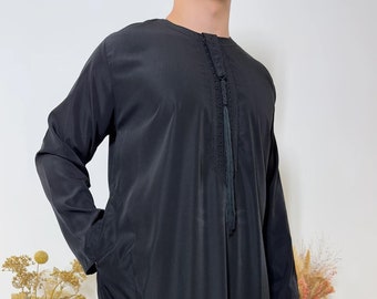 Qamis Emirati Noir | Tenue Aïd homme | Qamis Homme | Tenue ramadan | Tenue de prière homme | Tenue islamique homme | Qamis Saoudien