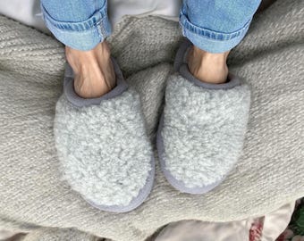 Mules/Pantufas de Lã Merino Cinza.