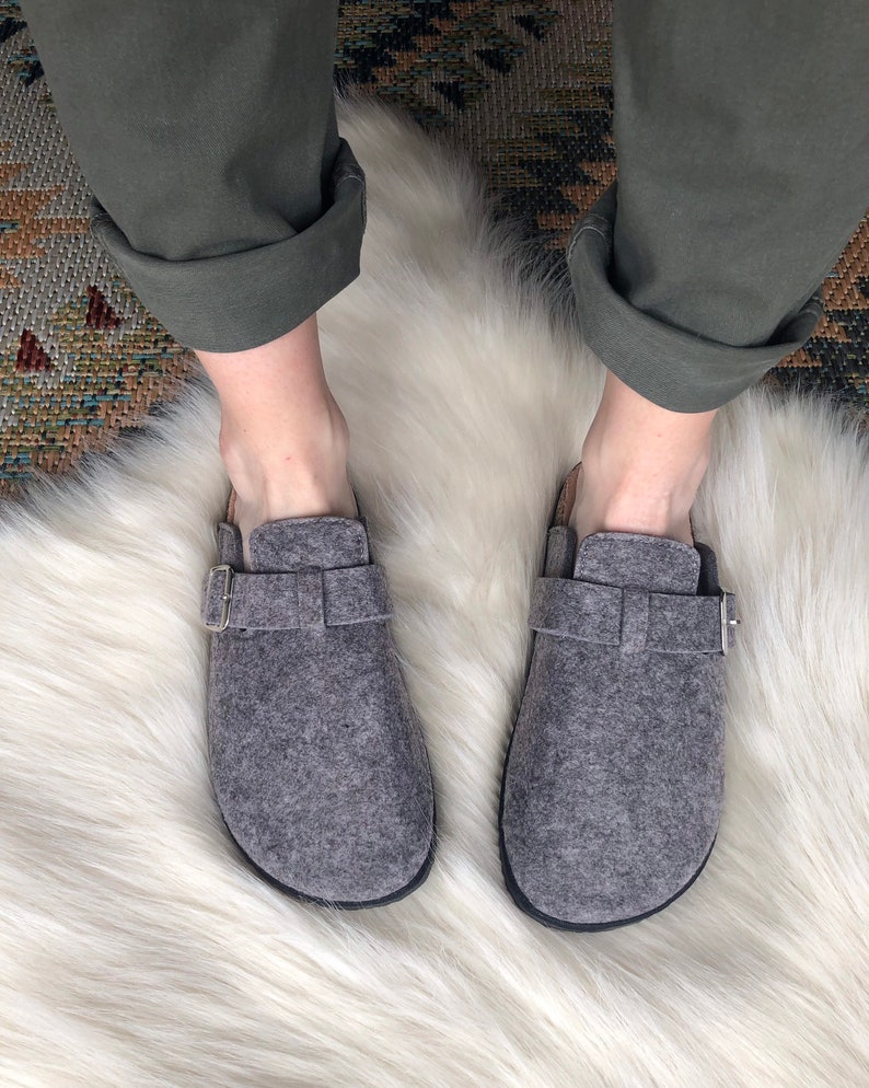 Wool Cork Clogs in Grey / Felt Clog Sandals. image 2