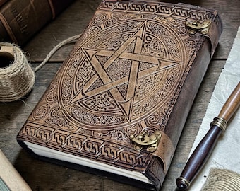 Diario de cuero con pentagrama, grimorio celta en relieve, libro de hechizos de brujería, diario de cuero hecho a mano con candado.
