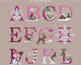Puede incluir: Patrón de alfabeto de punto de cruz en rosa y blanco, con diseños de temática invernal. Las letras A-L se muestran con imágenes de un copo de nieve, un muñeco de nieve y un ciervo. La palabra "Pattern" está en la parte superior.
