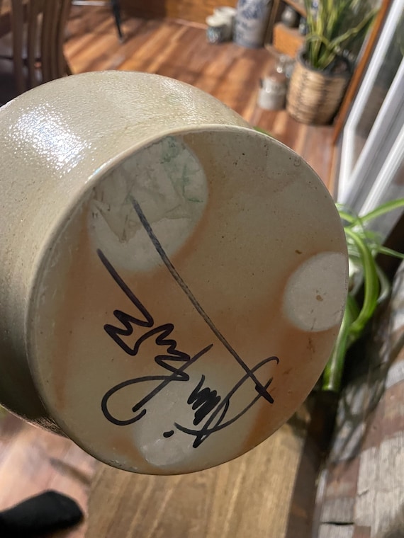 Vintage 2005 Jim Rowe's (SIGNED) Cambridge Stoneware Studios Bean
