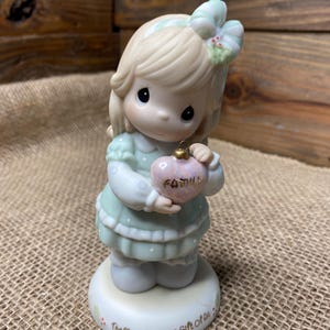 Vintage Precious Moments Figur *Das kostbarste Geschenk von allen von Enesco (Retired) 1996