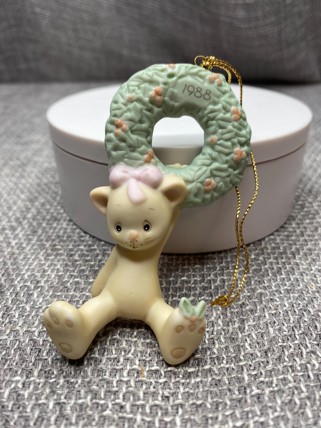 Vintage Precious Moments Ornament *1988 Hang on for the Holidays