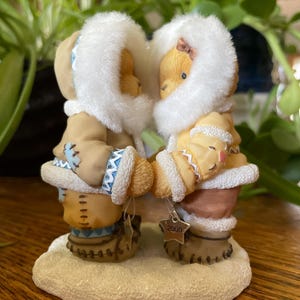 CHERISHED TEDDIES Vintage *Norbit & Nyla - &quot;A Friend Is Someone Who Reaches For Your Hand And Touches Your Heart&quot; 1999-2000