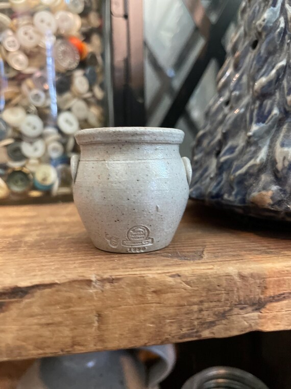 Vintage Rowe Pottery Works 1990 Miniature 1/4 Scale Urn - Salt