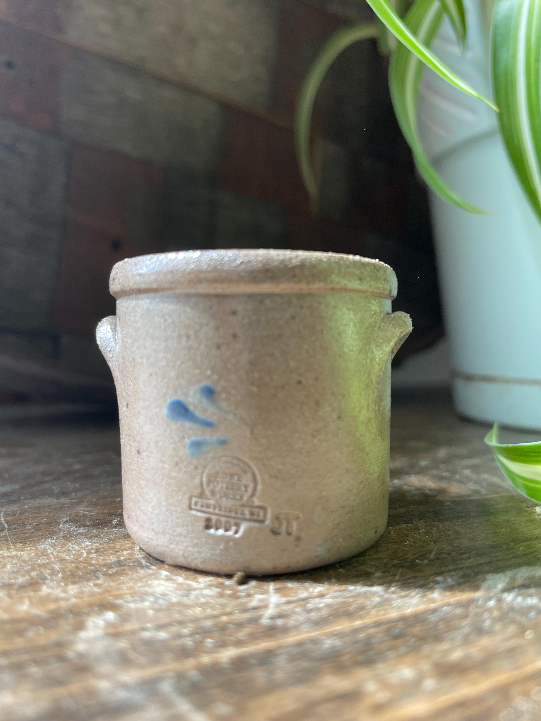 Vintage Rowe Pottery Works Miniature 3 Star Pattern Crock 1