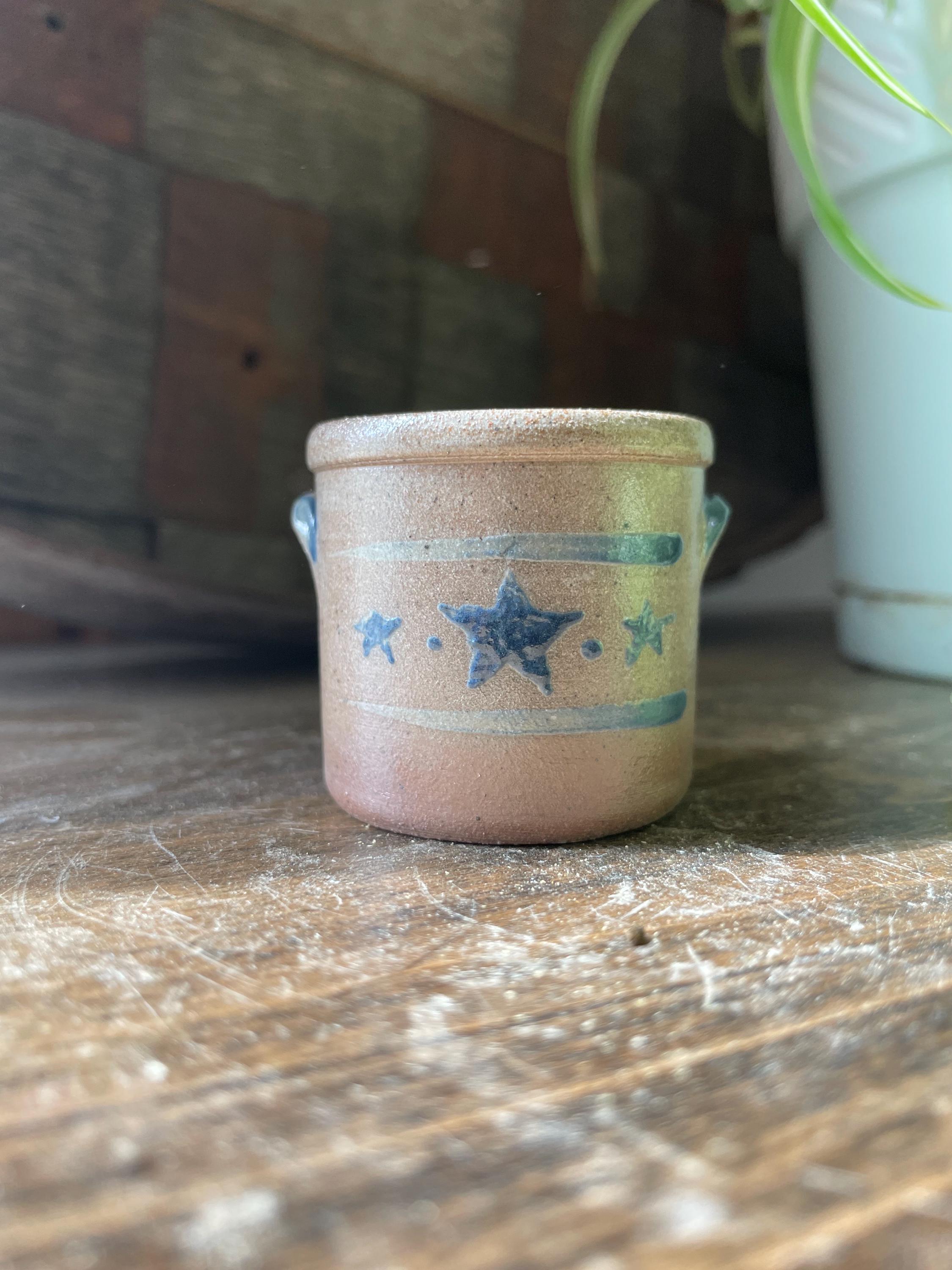 Vintage Rowe Pottery Works Miniature 3 Star Pattern Crock 1