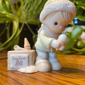 Vintage Precious Moments Figure *Boy with Scnowcone Sugar Town   by Enesco (Retired)