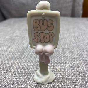Vintage Precious Moments Figure *Bus Stop Sugar Town Sign by Enesco (Retired)