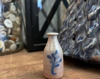 RARE!!! Rowe Pottery Works 2000--- 25 Year Anniversary Crock