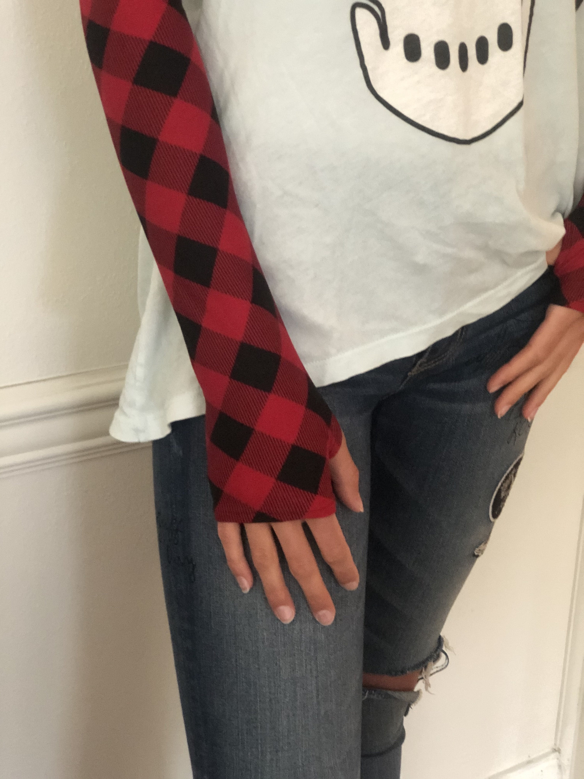 Women's Arm Warmer Sleeves: Fashionable, Fitted Buffalo Plaid Warmadillas