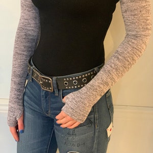Damen Armwärmer Ärmel: Modische, taillierte, bequeme gemütliche Blush Armstulpen, lange Handschuhe - Warmadillas