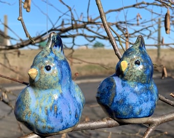 Fröhliches, blau-grünes Meisenpaar/Gartendeko/Keramikvogel frostfest