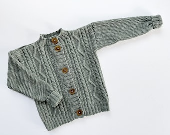 Strickjacke Kinder, Gr. 68/74, Merinowolle, handgestrickt, Salbei-Grün