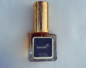 Samadhi | Botanical Perfume | Spiced Amber Woods | Cinnamon | Cardamom | Pinyon Pine | Sandalwood | Vetiver | Vanilla | 15 mL Glass Atomizer