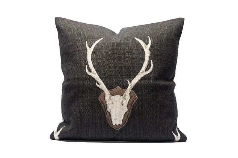 Funda de almohada Harbour Deer / Black Throw Hecho en Canadá imagen 1