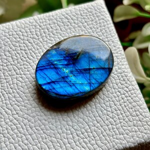 Blue Flashy Labradorite Oval | Natural Polished Gemstone | High-Grade Cabochon for Jewelry Making & Collectors Labradorite Gems