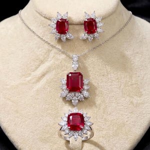 Smyckeset med rubinröd ädelsten, halsband, örhängen och ringar i 925 sterlingsilver, smyckeset med brudtärna, iögonfallande bröllopssmycken, present till henne