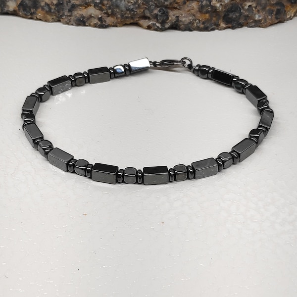 Bracelet perles cubes hématite homme, bracelet hématite bracelet pierres précieuses, bracelet de guérison, bracelet de mise à la terre de l'énergie, bracelet de protection