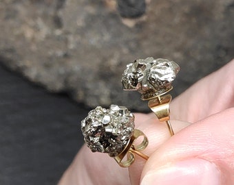 Raw Pyrite Stud Earrings, Healing earrings, raw Iron Pyrite cubes earrings, tiny pyrite earrings, handmade dainty earrings, gem