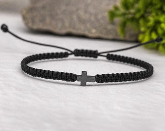 Hämatit Christian Kreuz Armband: Handgemachtes Mikro Makramee Geknotetes religiöses handgemachtes Schmuckgeschenk für Gläubige