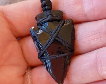 Pijlpunthanger van ruwe zwarte obsidiaan: handgemaakt, beschermende energiehealingketting, boho-sieraden, kristalcadeau