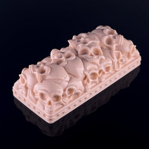 Flesh Tone SKULL and Bones R2 2.25u Keycap for Cherry MX Mechanical Gaming Keyboards