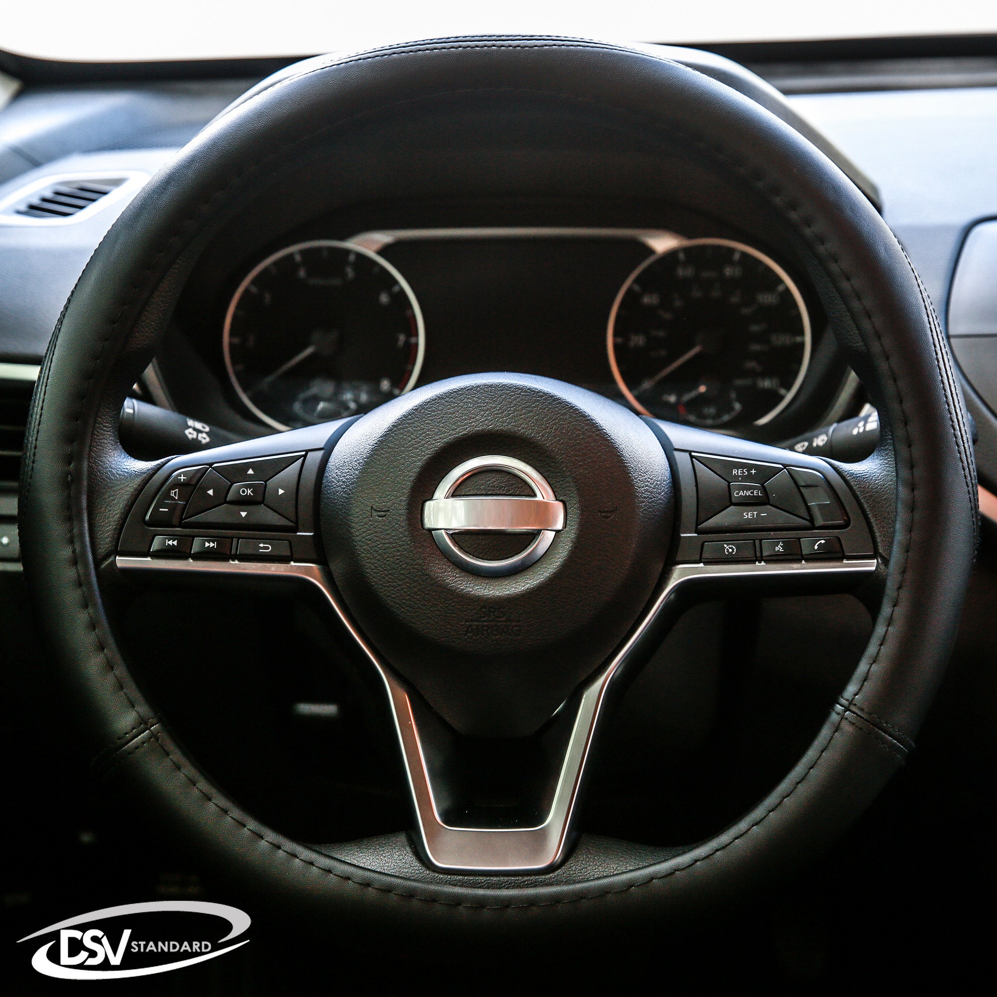 2017 nissan rogue on sale steering wheel cover