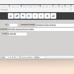 Pode incluir: Uma janela de interface de computador exibe informa&ccedil;&otilde;es do produto. A janela mostra campos para ID, nome do produto, descri&ccedil;&atilde;o e custo. O produto &eacute; uma placa de aquisi&ccedil;&atilde;o de &aacute;udio, com um custo de &euro;225,00. A interface inclui controles de navega&ccedil;&atilde;o e pesquisa.