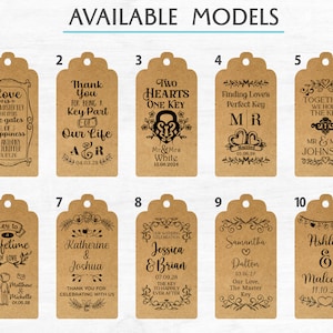Puede incluir: Diez dise&ntilde;os diferentes de etiquetas de regalo de boda con papel marr&oacute;n y tinta negra. Las etiquetas presentan varias ilustraciones y textos con tem&aacute;tica nupcial, incluidos corazones, llaves y fechas de boda.