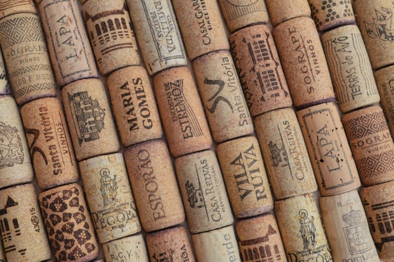 Gebrauchte Weinkorken Hälften - zur Herstellung von Dart Boards Memo Boards - Wanddekoration - Kunst mit Korken - von verschiedenen Weinbergen, Vineyard Art Bedarfs