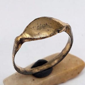Authentieke Vikingring / Echte middeleeuwse bronzen ring / Vikingkunstvoorwerpen / 10e-12e eeuw Maat 20 mm (VS 10,5)