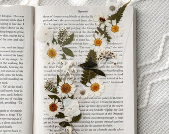 Spring Wildflower Bookmark | Real Dried Flowers | Pretty Bookmark for Women | Gift Idea for Book Lover | Custom Handmade Bookmark